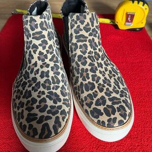 TOMS Leopard Print Slip-On Sneakers